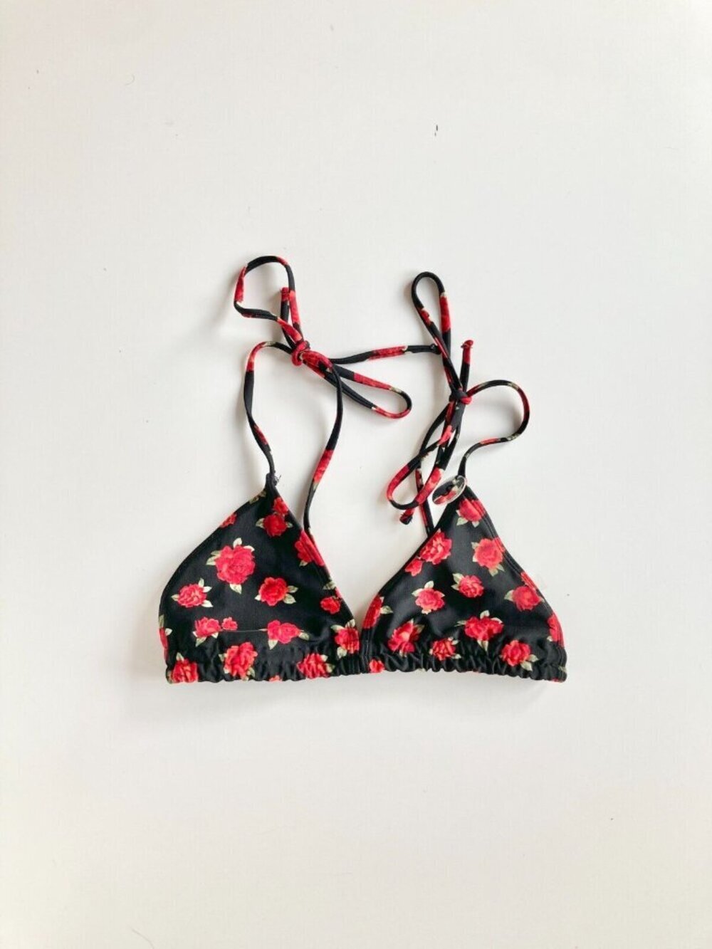 NWT FOREVER 21 Black Red Rose Floral Print Triangle Bikini Top, Size S